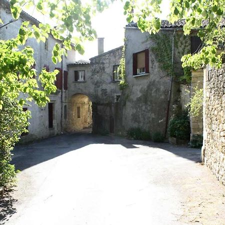 Proche Uzes Le Cocon Du Peintre Anglais Sagriès 외부 사진